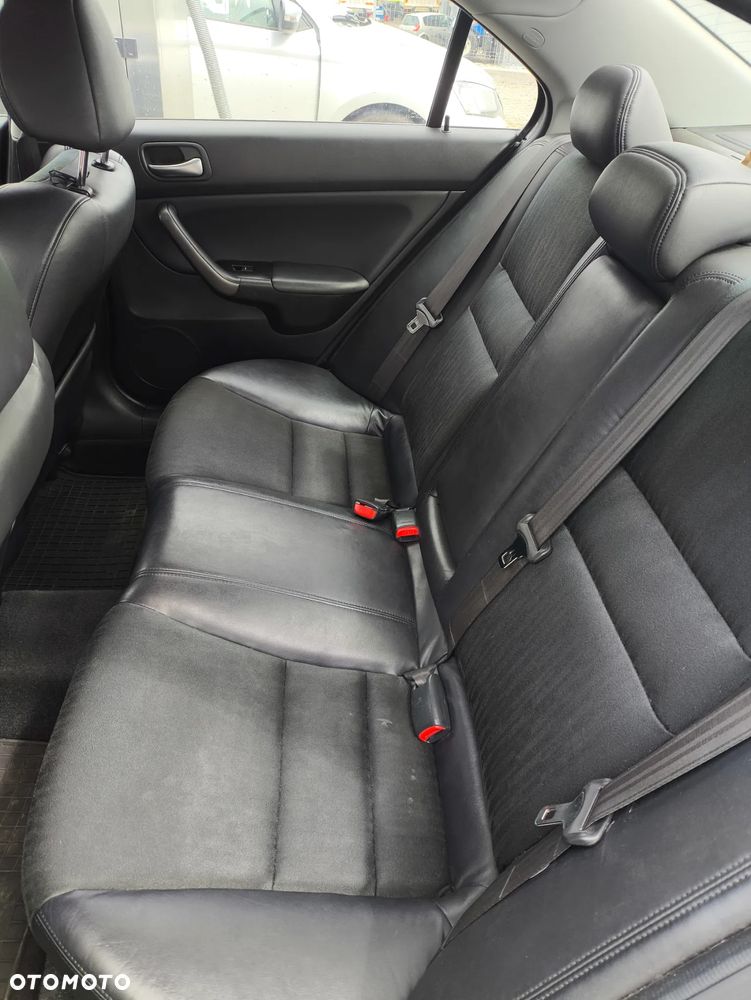 Honda Accord 2.0 Comfort - 6