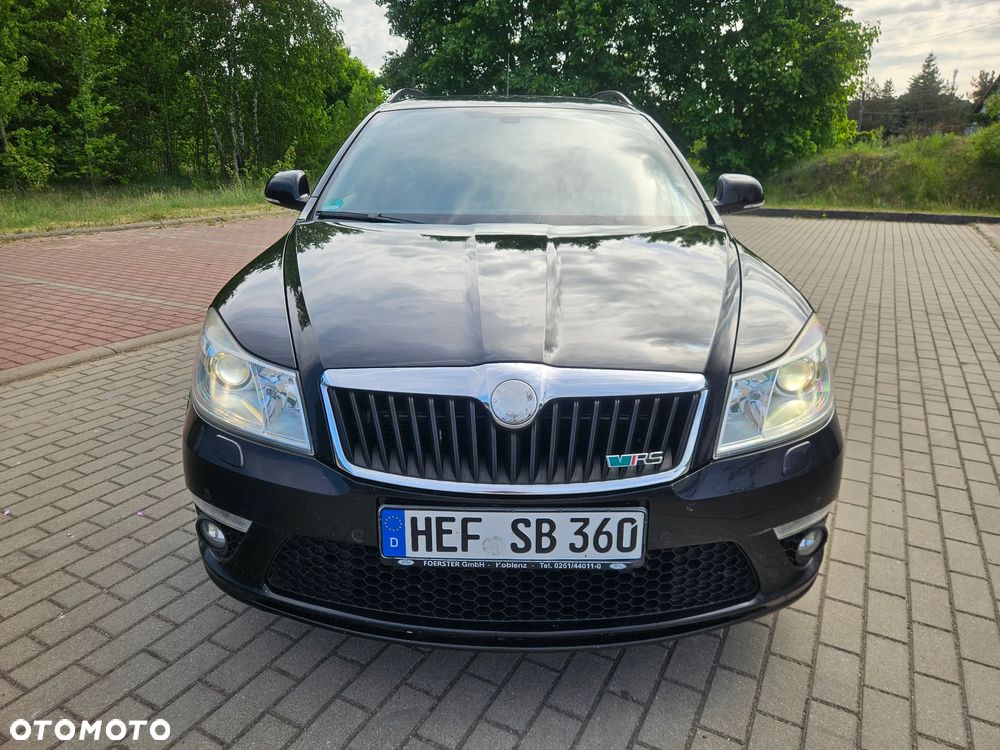 Skoda Octavia 2.0 TDI CR DPF DSG RS - 2