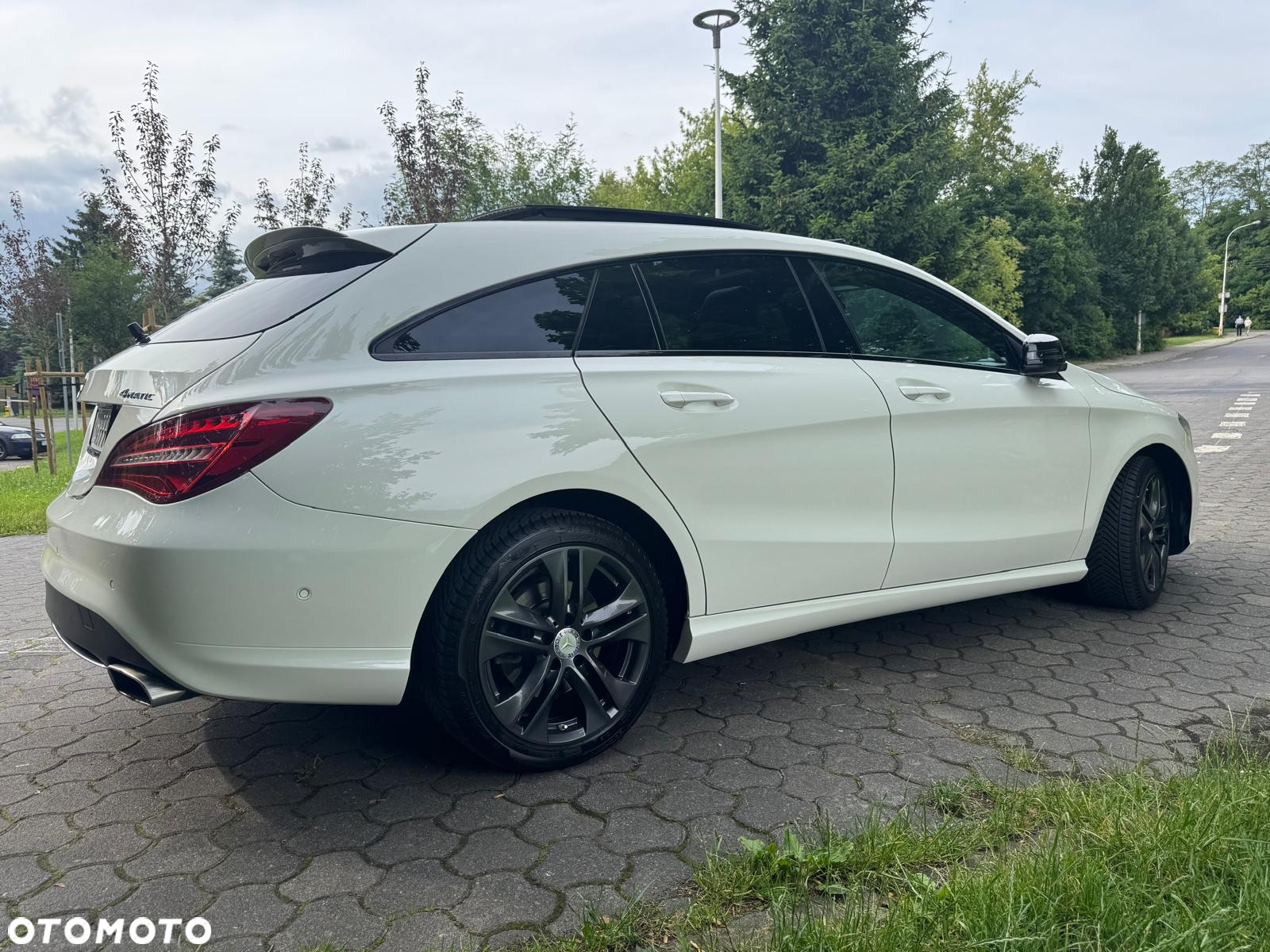 Mercedes-Benz CLA Shooting Brake 220 d 4Matic 7G-DCT - 6