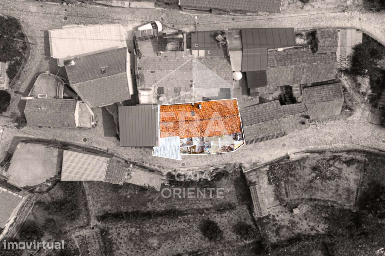 Moradia T2 para reabilitar em Roge - Grande imagem: 5/19