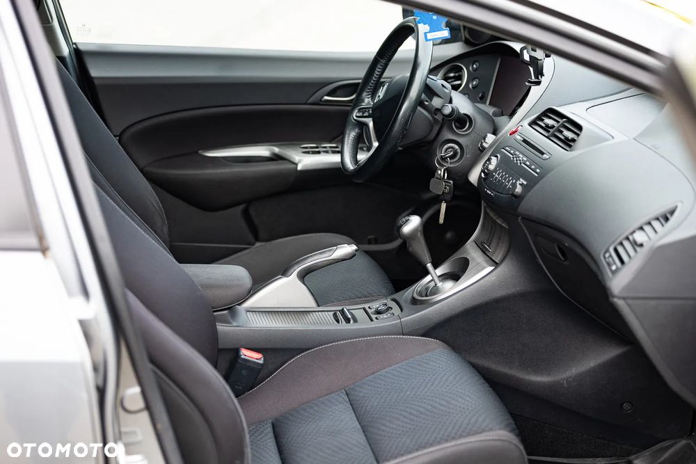Honda Civic 1.8 Executive - 14