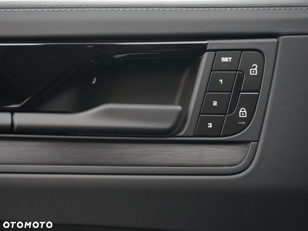 Porsche Cayenne Black Edition - 19