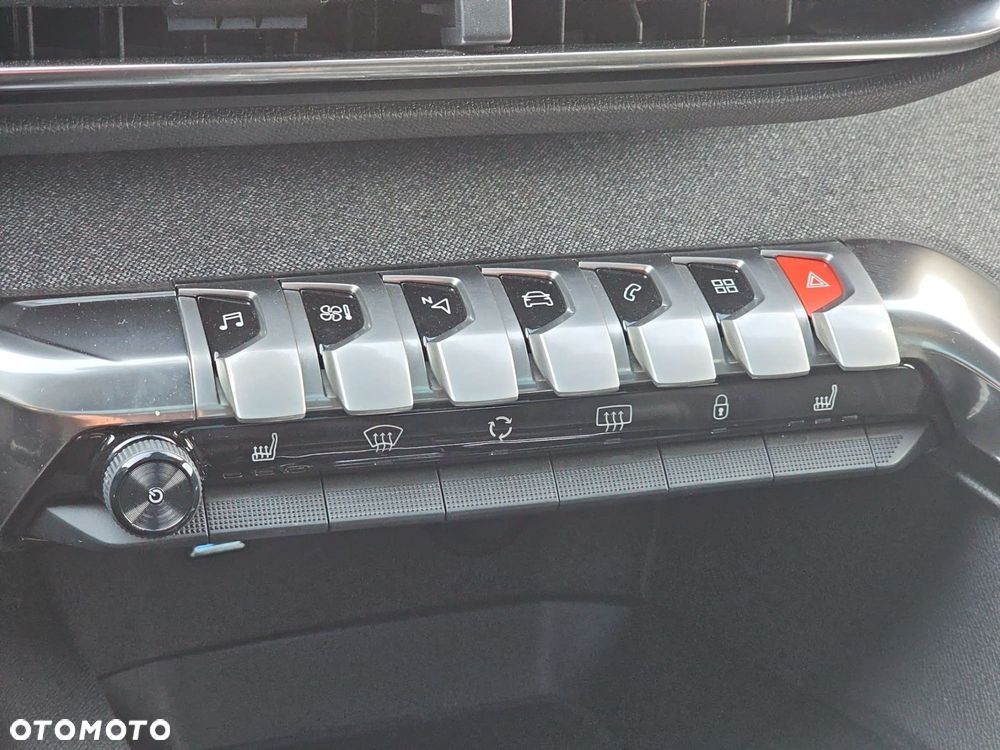 Peugeot 5008 1.6 PureTech GT Line S&S EAT8 - 26