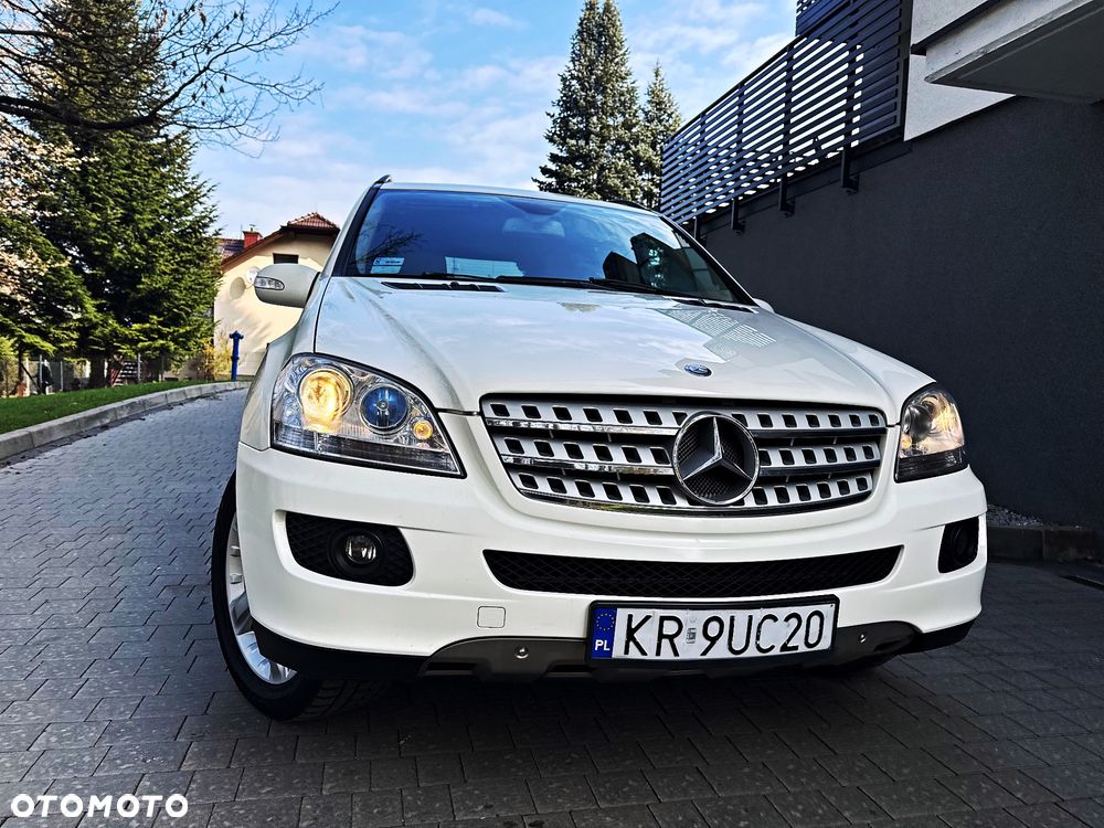 Mercedes-Benz ML 350 4Matic 7G-TRONIC Edition 10 - 11