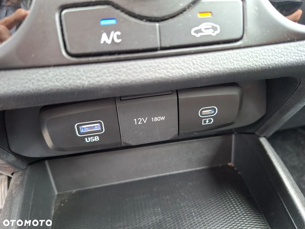 Hyundai i10 1.0 Pure - 24