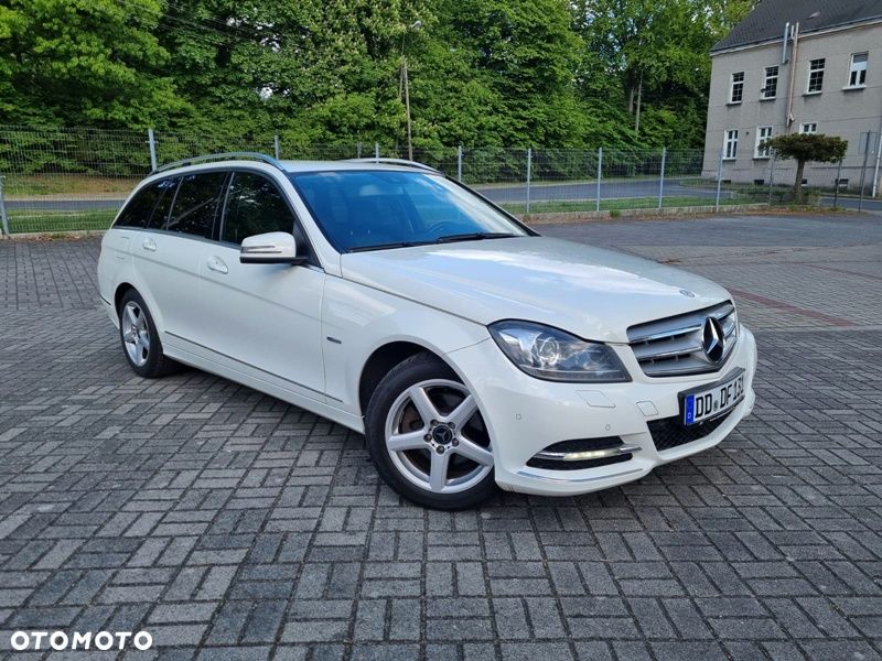 Mercedes-Benz Klasa C 180 CGI BlueEff Avantgarde - 6