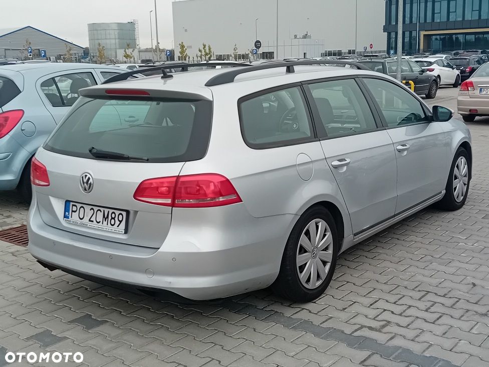 Volkswagen Passat 2.0 TDI DPF Trendline DSG - 4