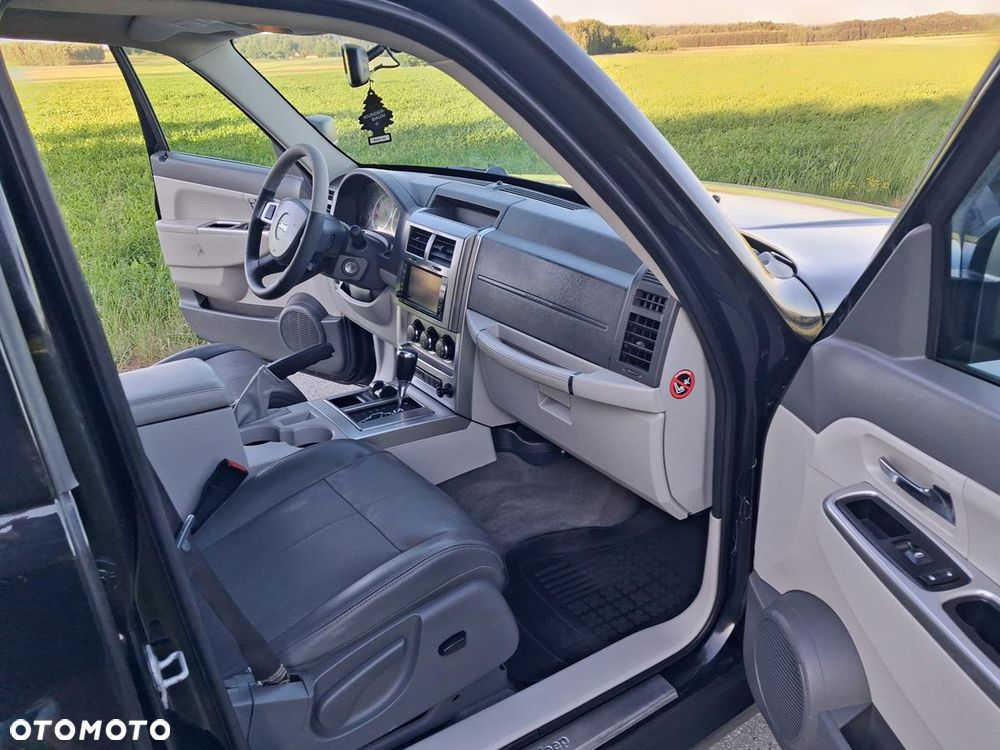 Jeep Cherokee - 27