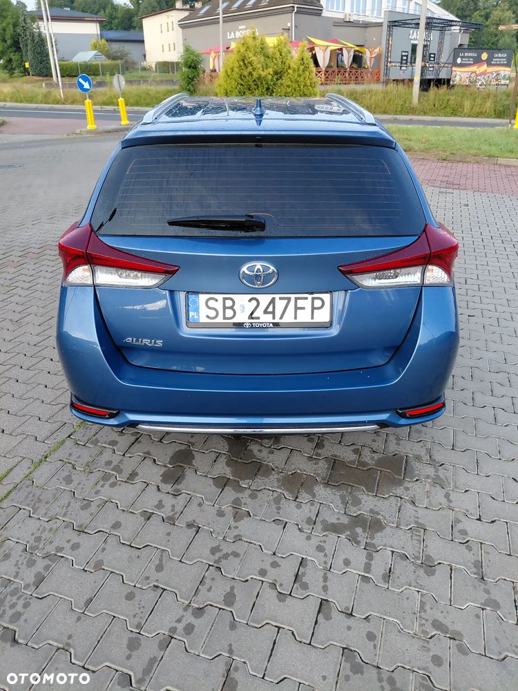 Toyota Auris 1.6 Premium - 4