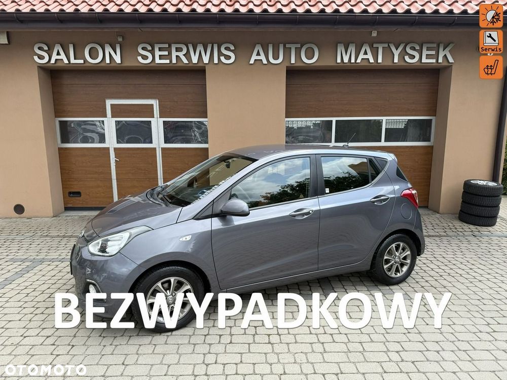 Hyundai i10 1.0 Fifa World Cup Edition - 1