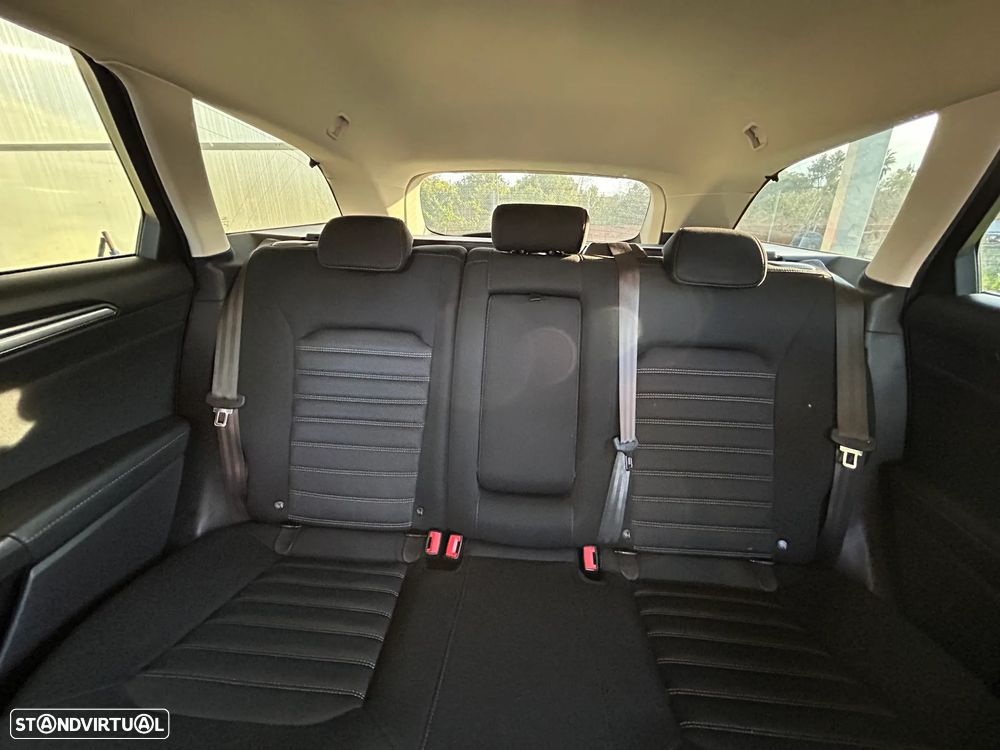 Ford Mondeo SW 1.5 TDCi Business Plus ECOnetic - 20
