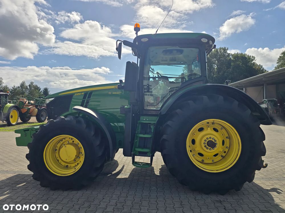 John Deere 7250R - 5