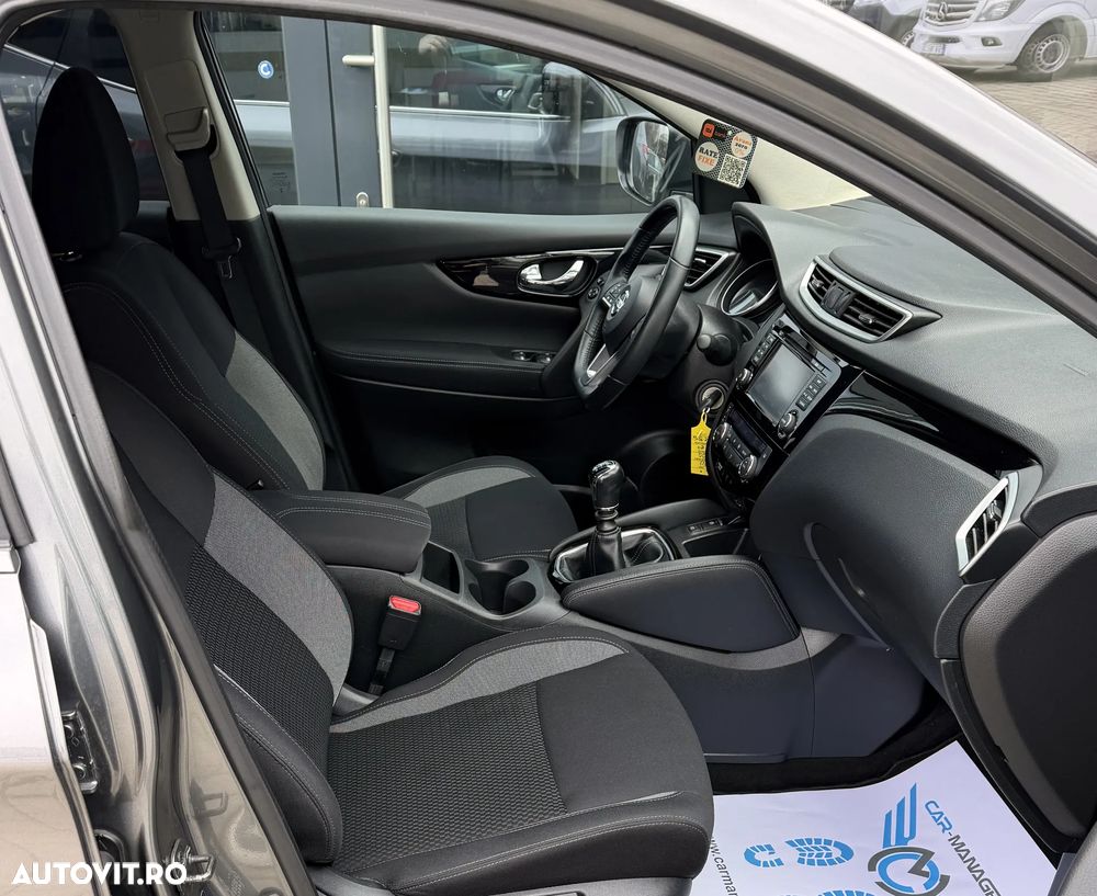 Nissan Qashqai 1.6 DCI N-Connecta - 9