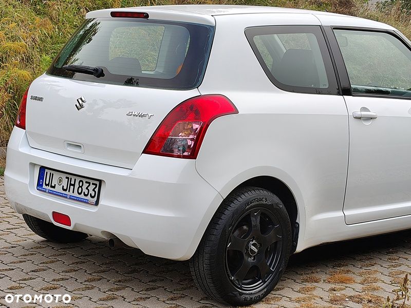 Suzuki Swift 1.3 Comfort - 26