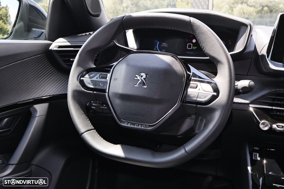 Peugeot e-2008 50 kWh Allure - 11