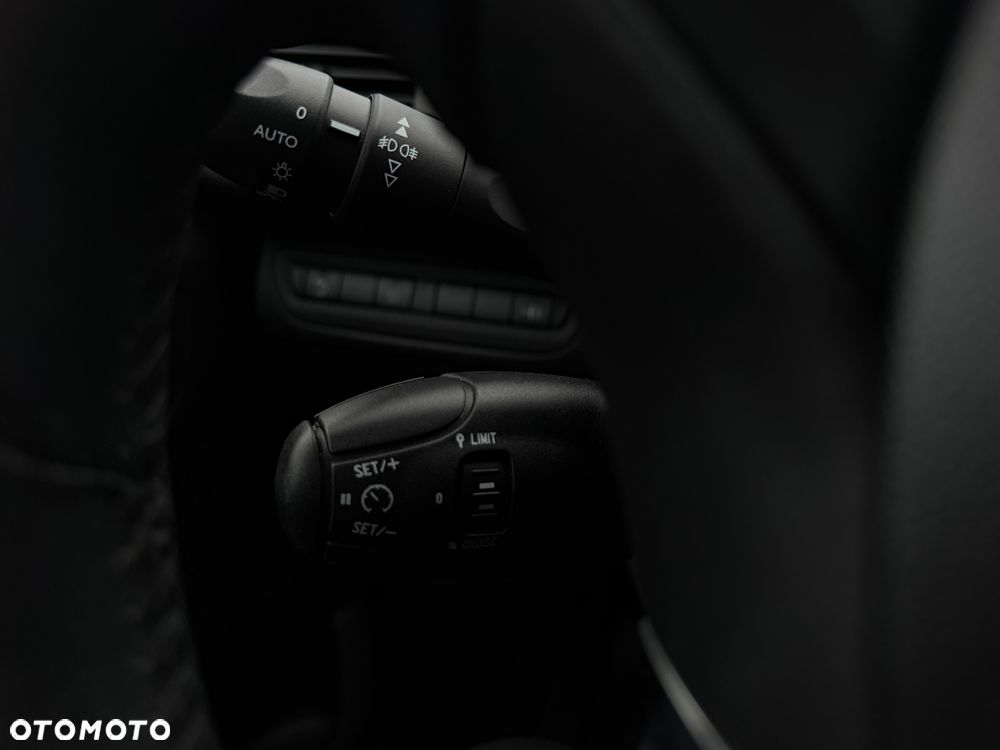 Peugeot 208 PureTech 82 Stop & Start Signature - 9