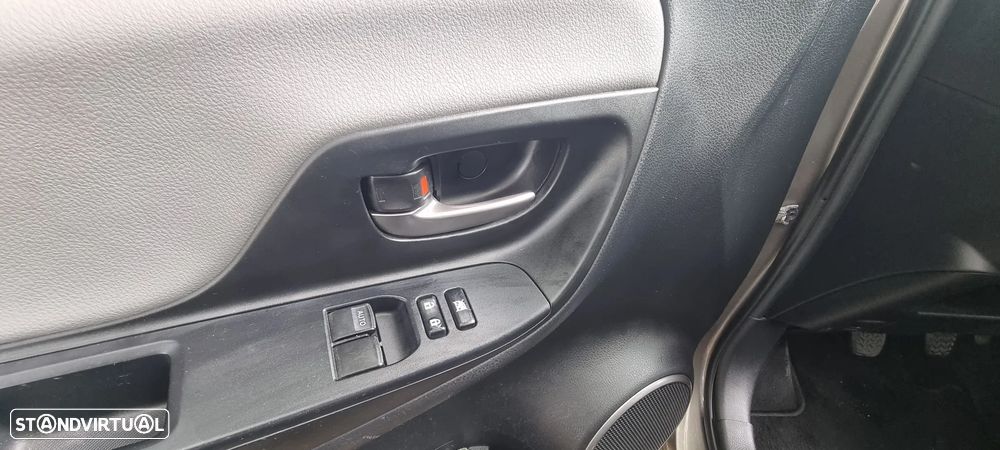 Toyota Yaris 1.4 D-4D Comfort+P.Style - 13