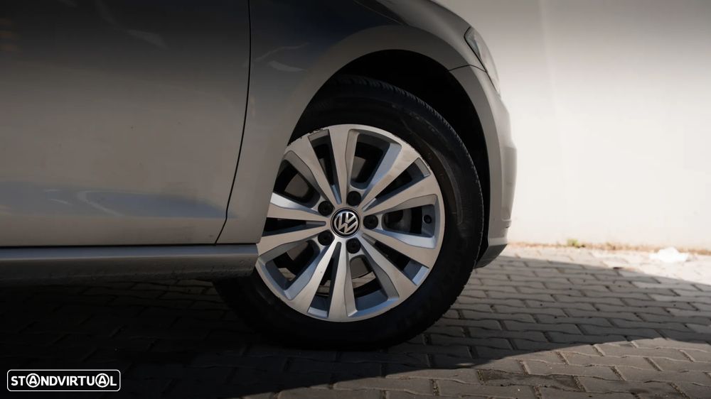 VW Golf Variant 1.6 TDi Confortline - 13