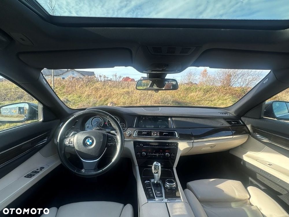BMW Seria 7 730d xDrive - 9