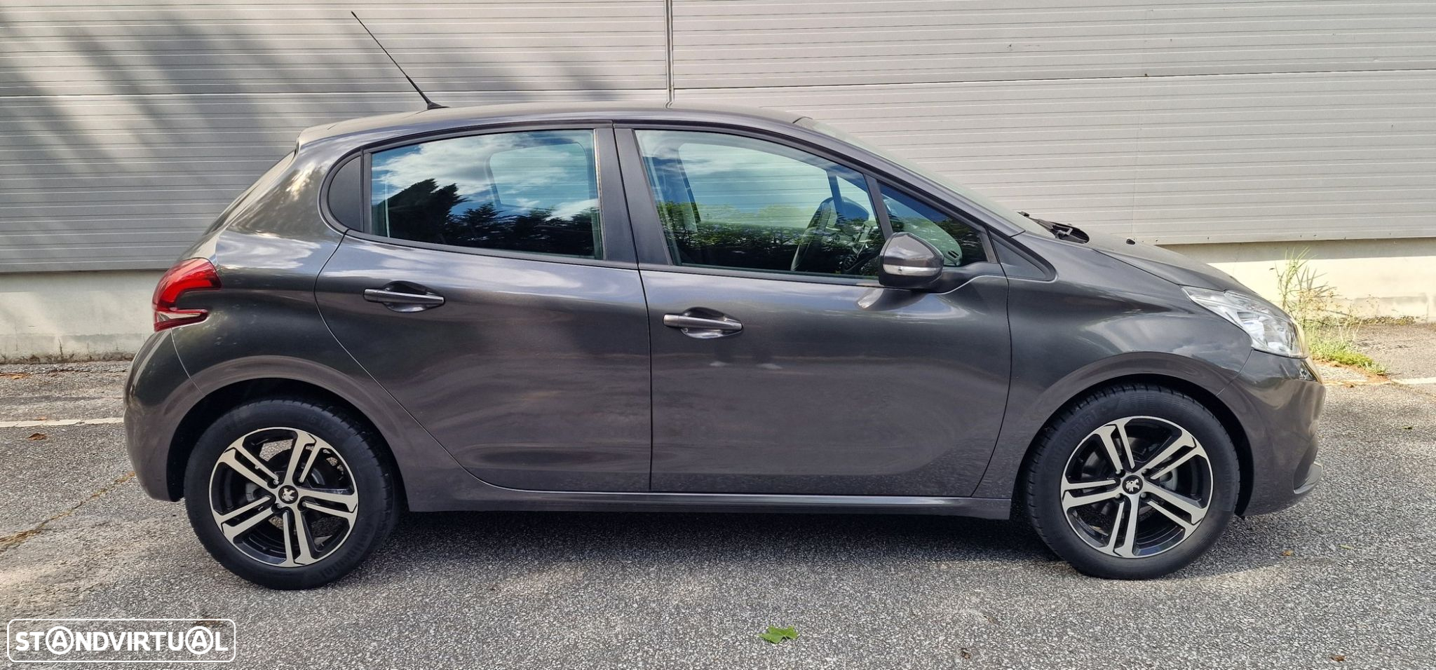 Peugeot 208 1.6 BlueHDi Style - 6