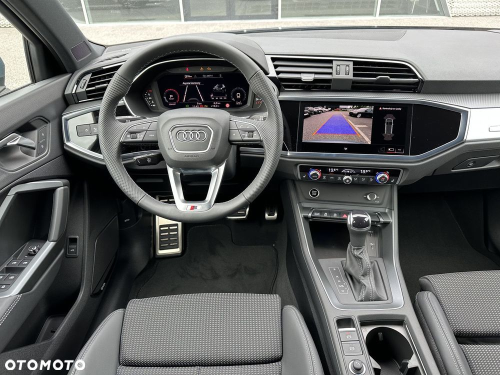 Audi Q3 - 16
