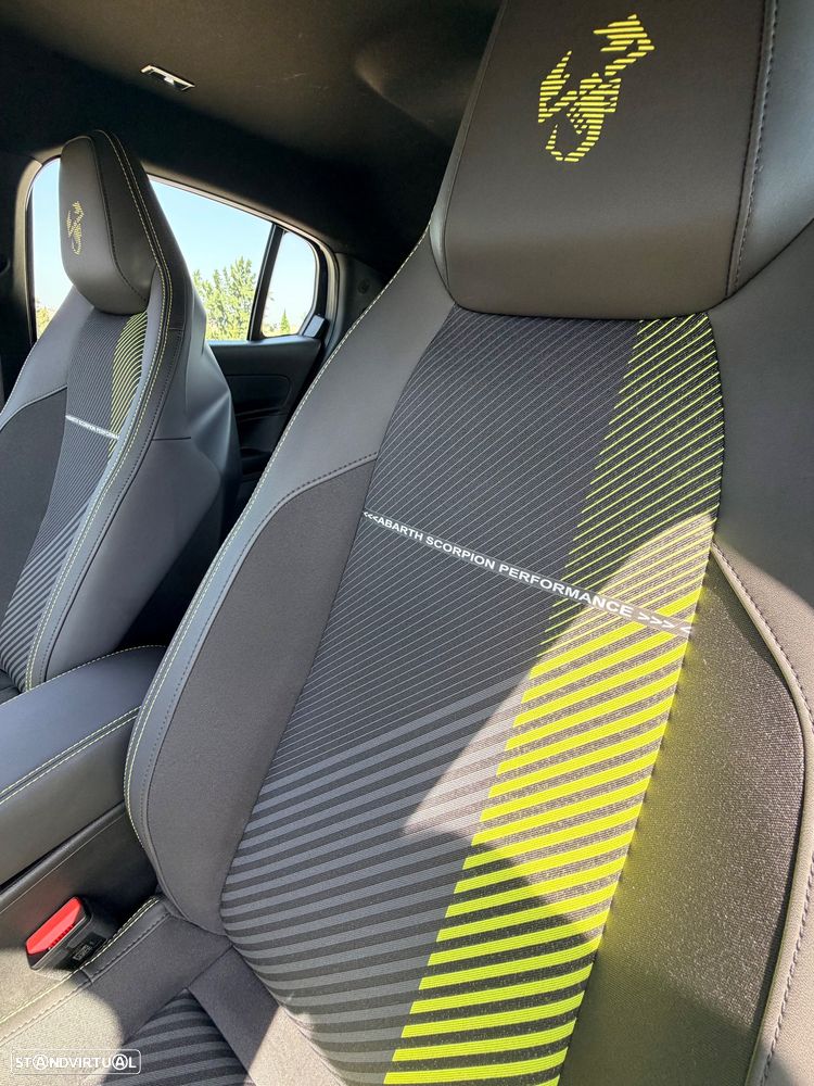 Abarth 600e 54 kWh Turismo - 8