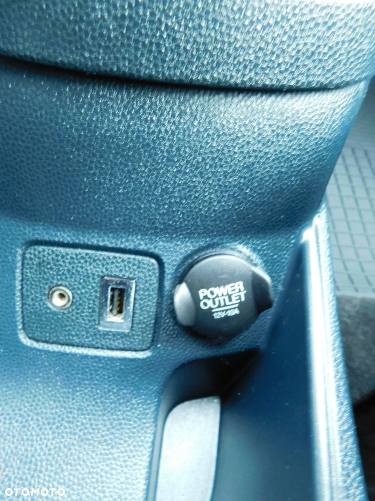 Ford Fiesta 1.25 Champions Edition - 22