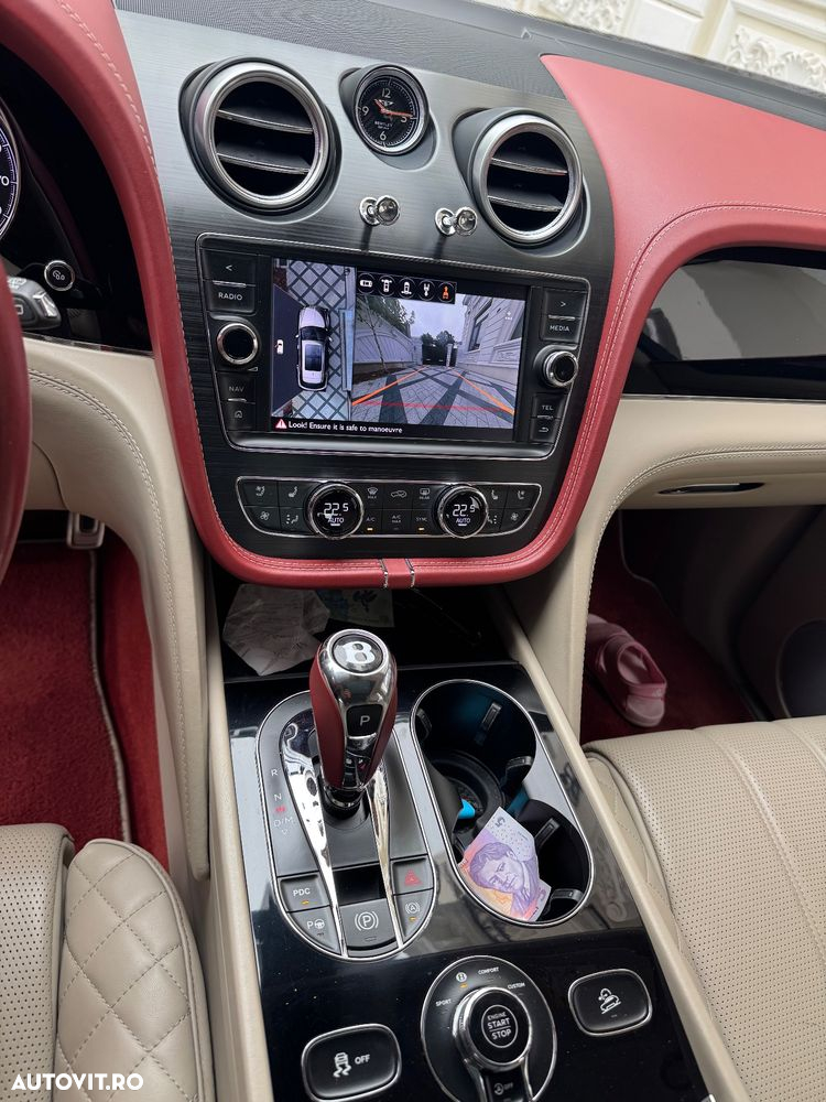 Bentley Bentayga - 21