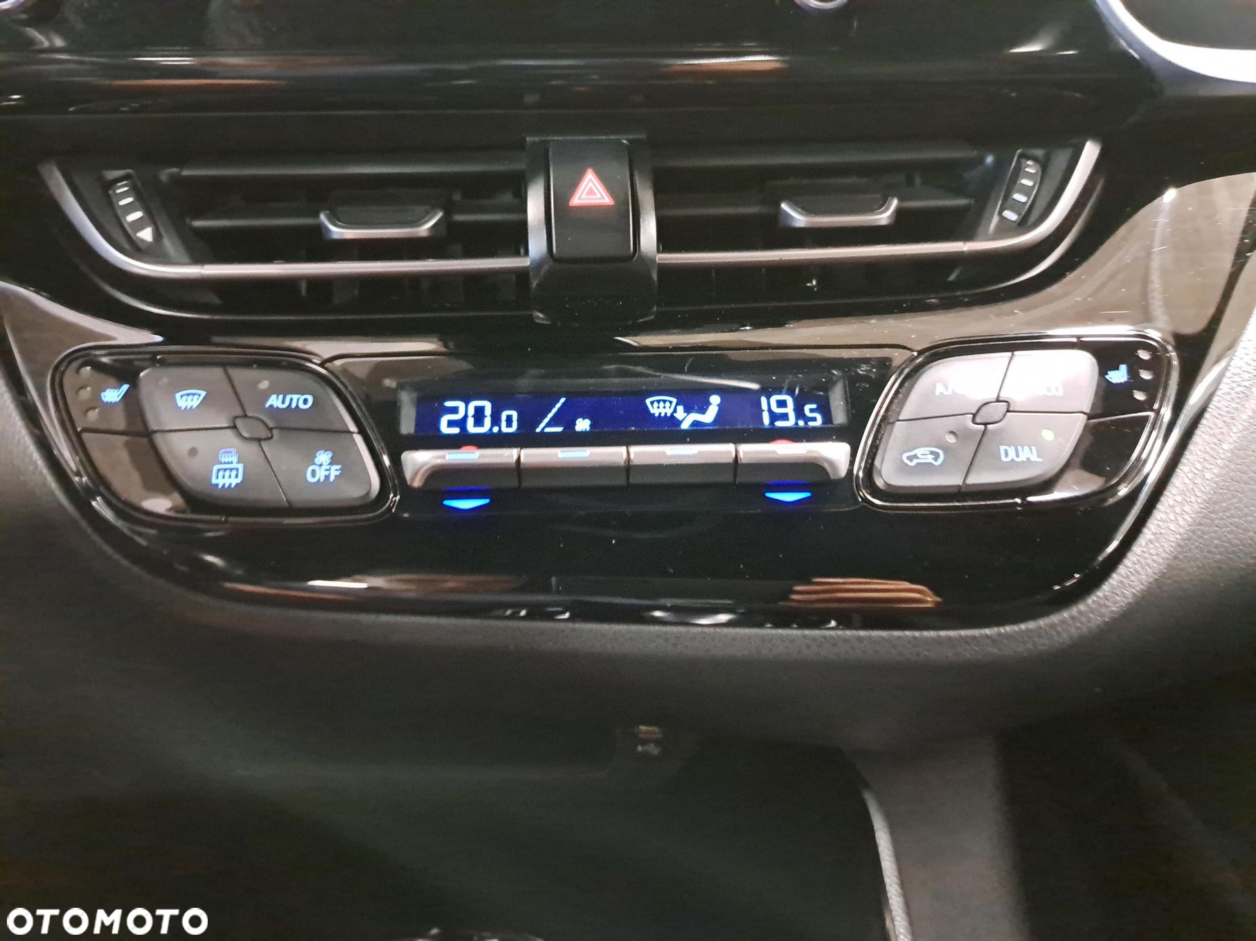 Toyota C-HR - 23