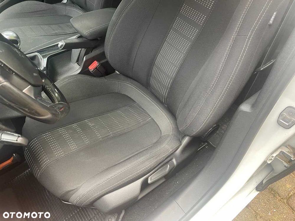 Peugeot 308 - 6