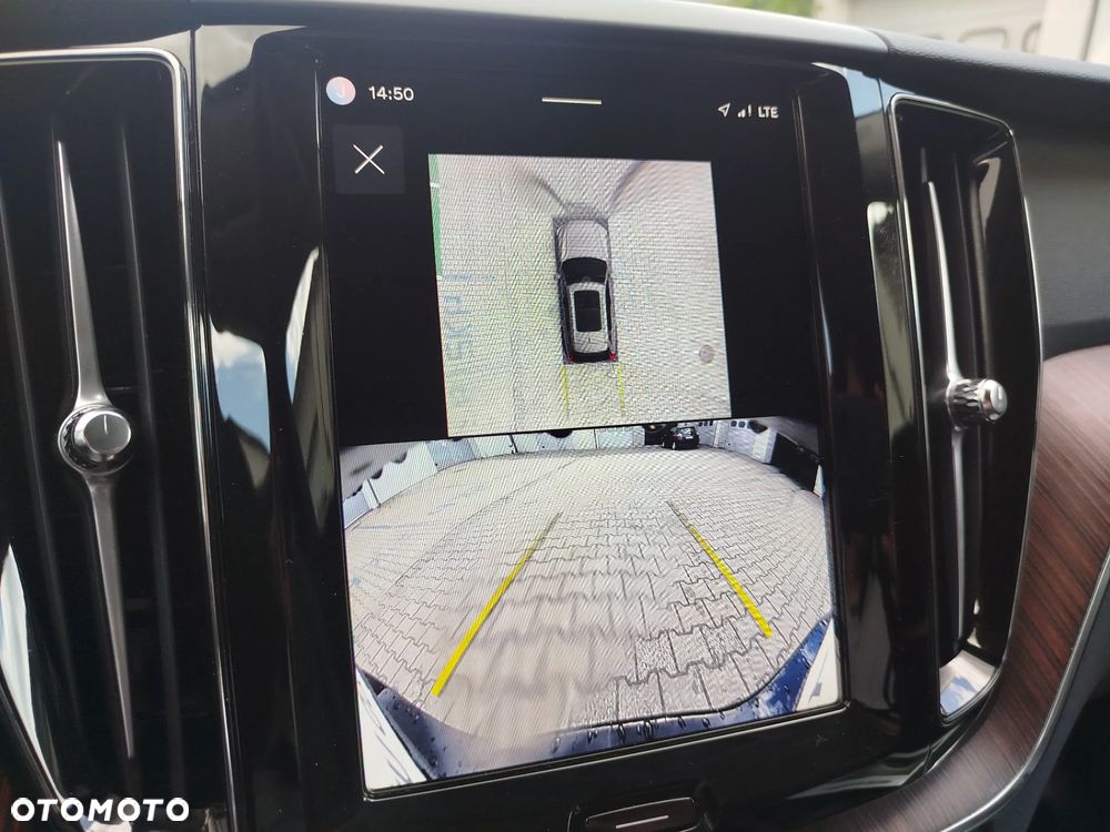 Volvo XC 60 B4 D AWD Plus Dark - 14