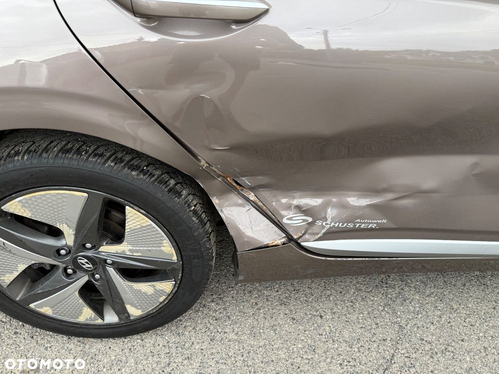Hyundai IONIQ 1.6 GDI Premium - 17