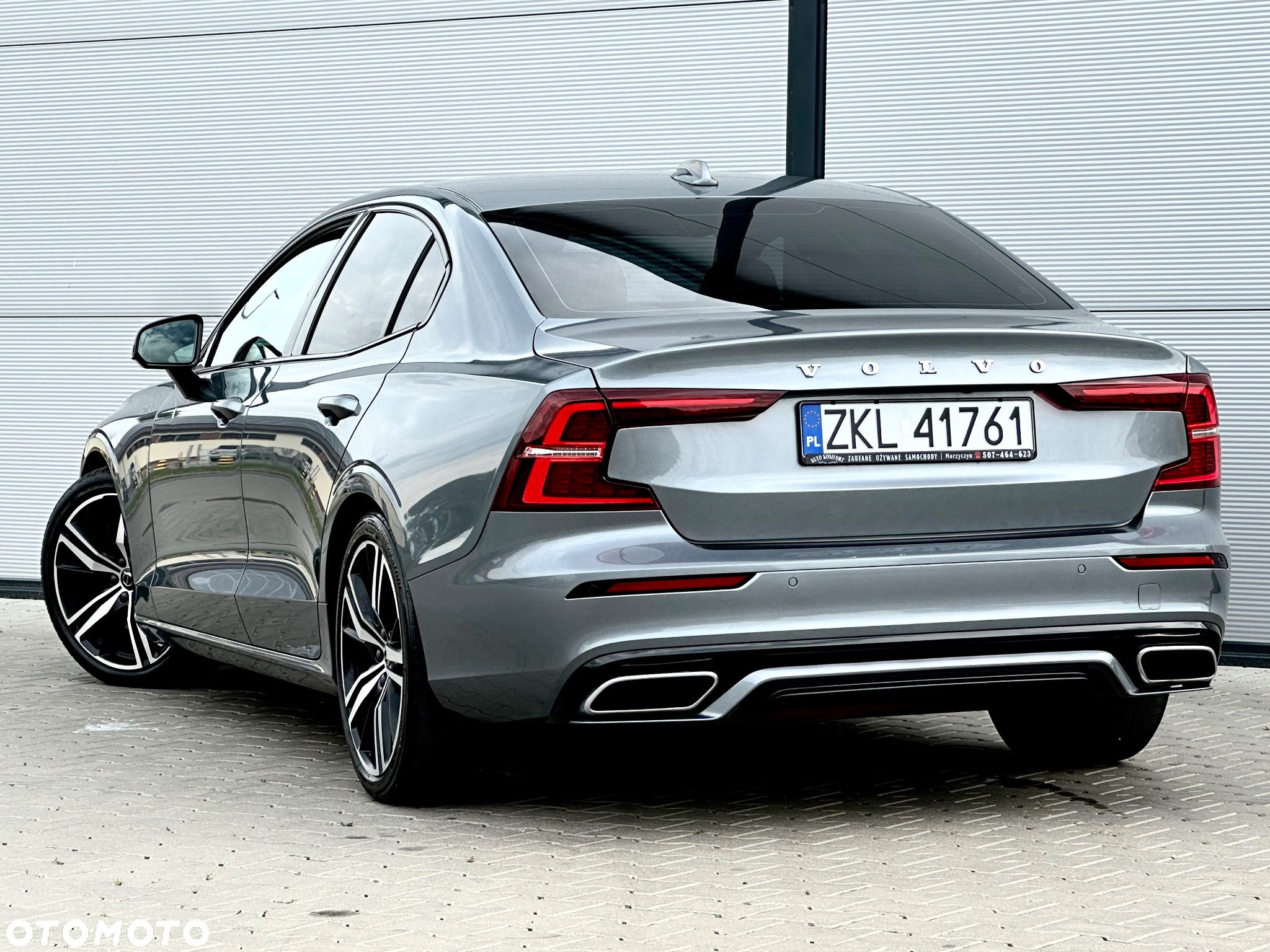 Volvo S60 T5 R-Design - 21