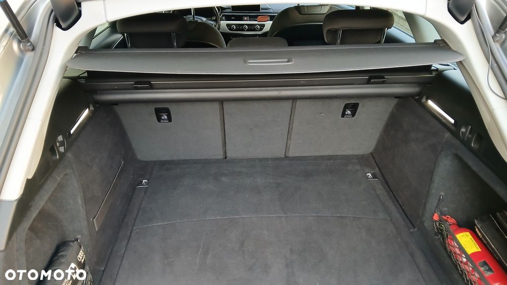 Audi A4 Avant 2.0 TDI ultra S tronic - 21