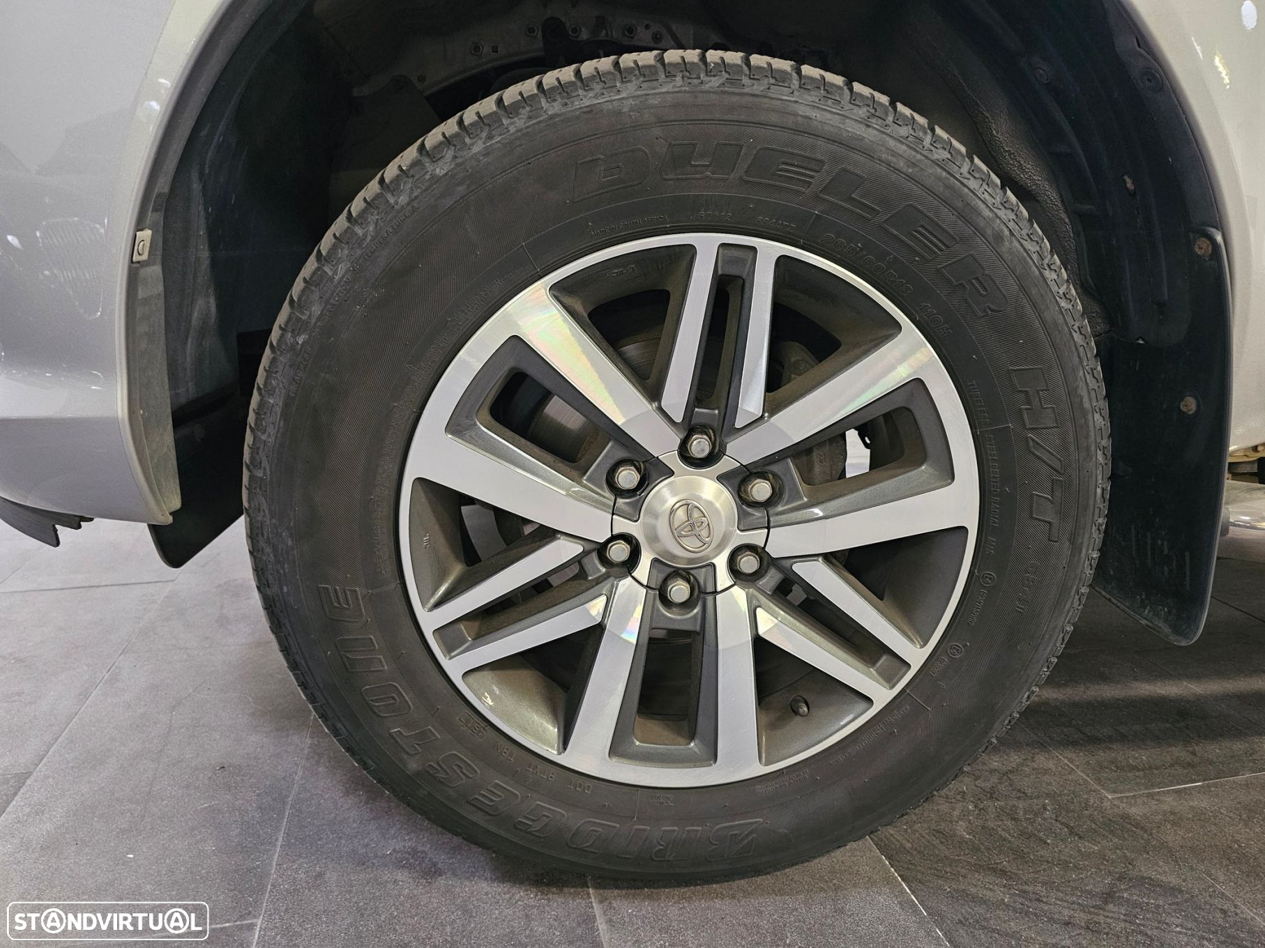 Toyota Hilux 4x4 Cabine Dupla Auto Executive - 37