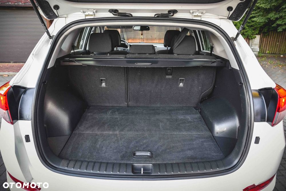 Hyundai Tucson 1.6 GDi 2WD Select - 27