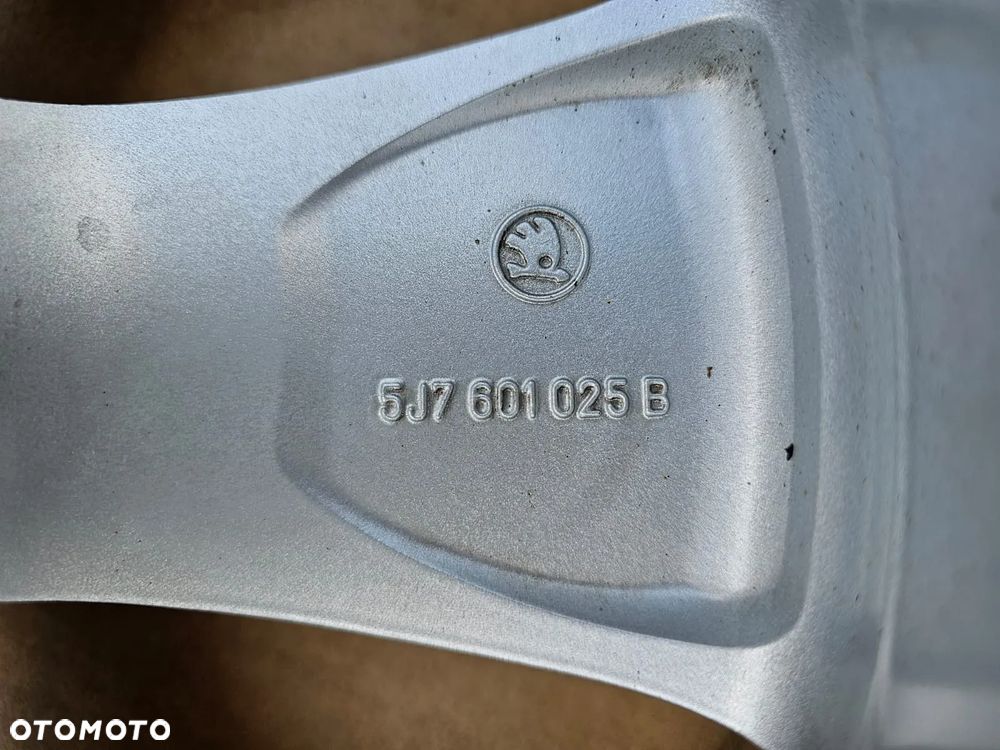 (F149) Skoda OE Rapid Roomster Fabia / 5J7601025B / 7Jx17 ET41 5x100 - 6