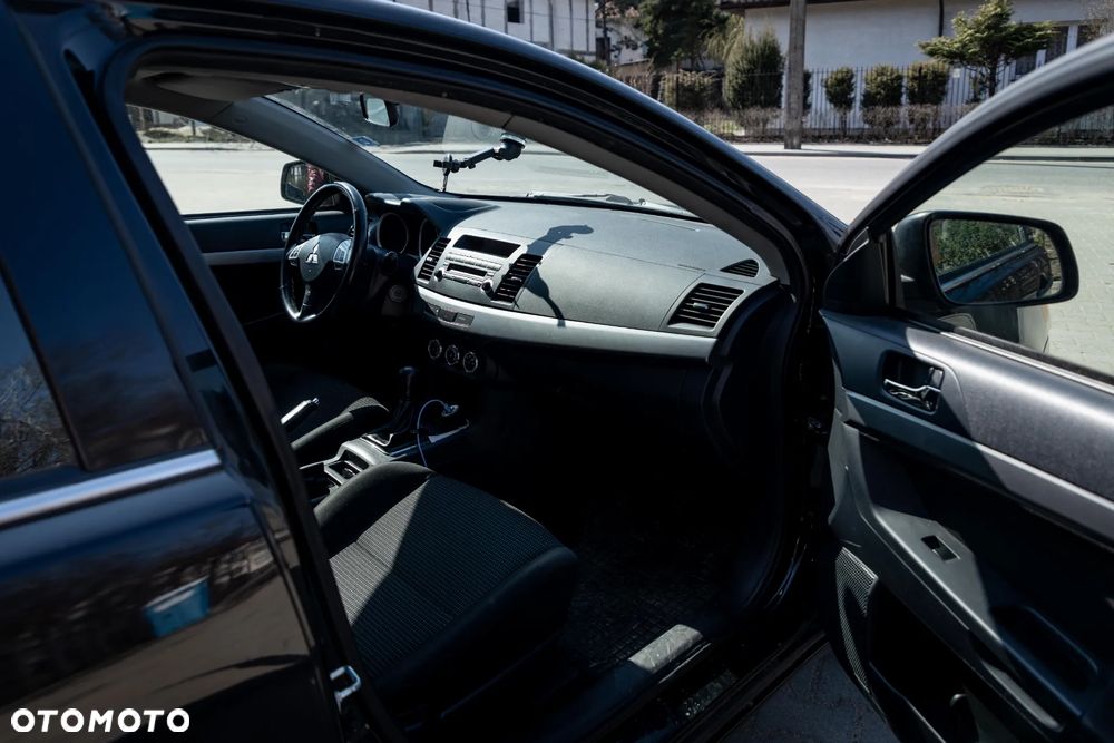 Mitsubishi Lancer 1.8 Invite - 14