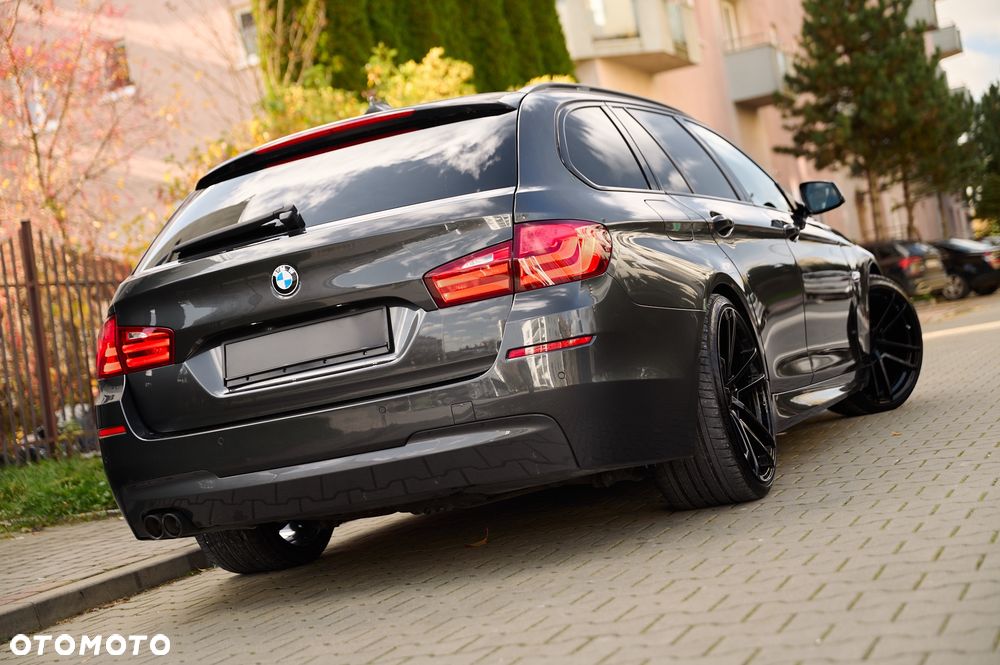BMW Seria 5 520d Touring - 2