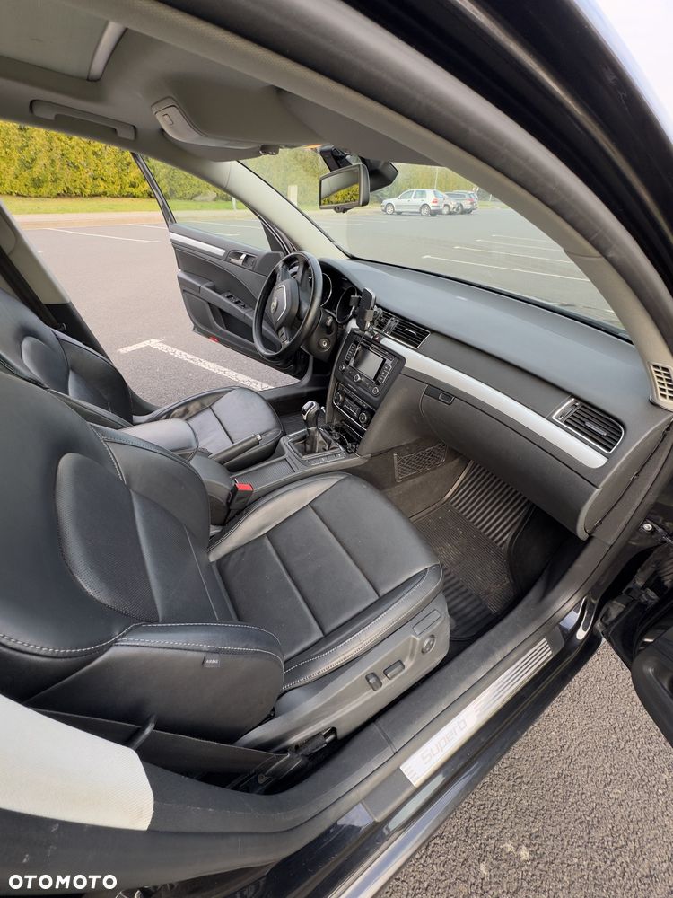 Skoda Superb 2.0 TDI Exclusive - 11