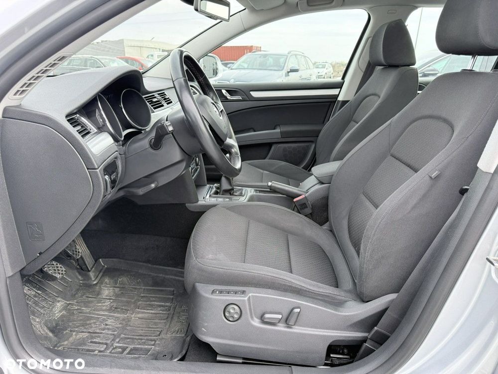 Skoda Superb 1.6 TDI Business - 11