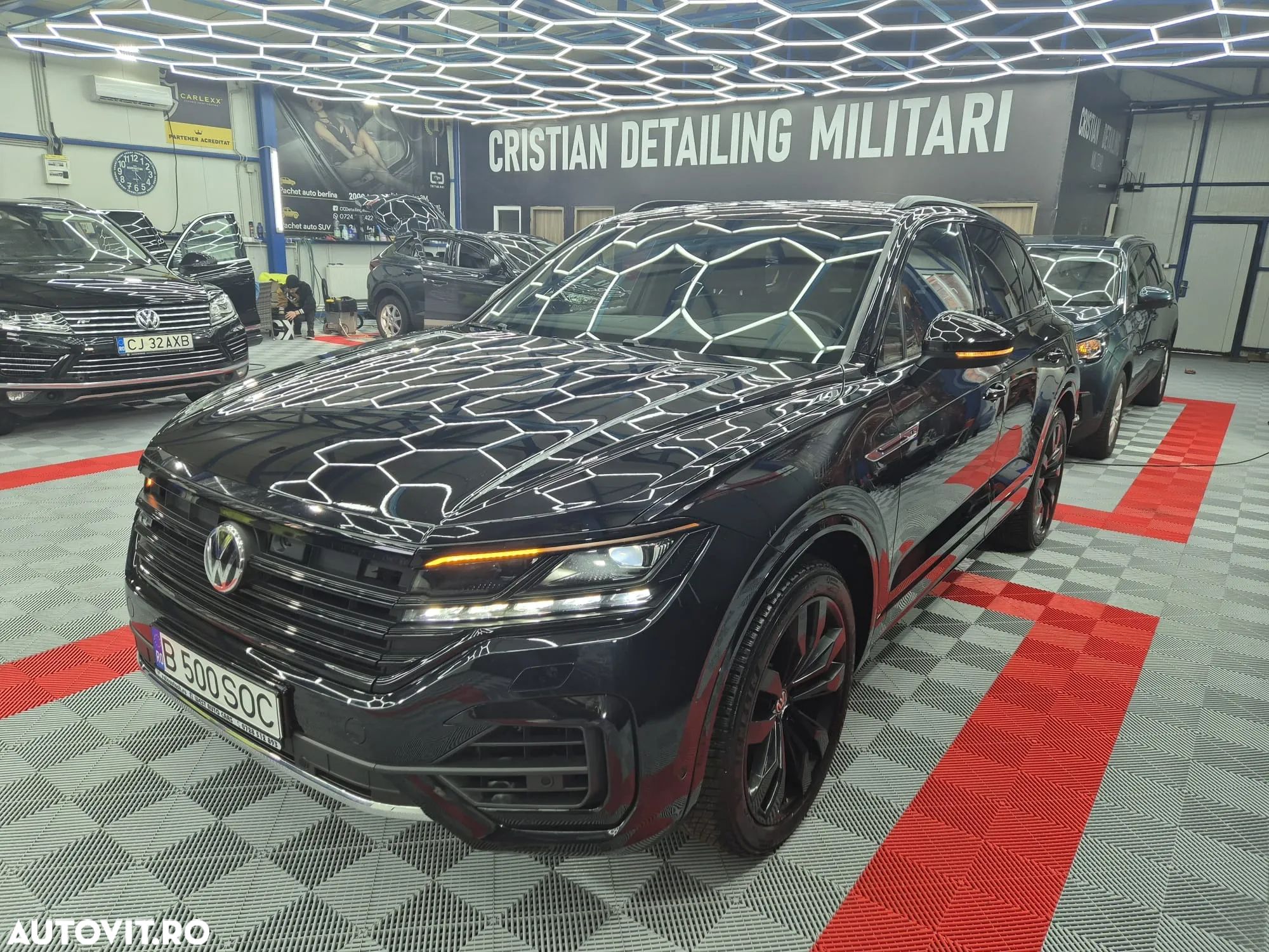 Volkswagen Touareg 3.0 V6 TDI 4Motion DPF Automatik R-Line - 1
