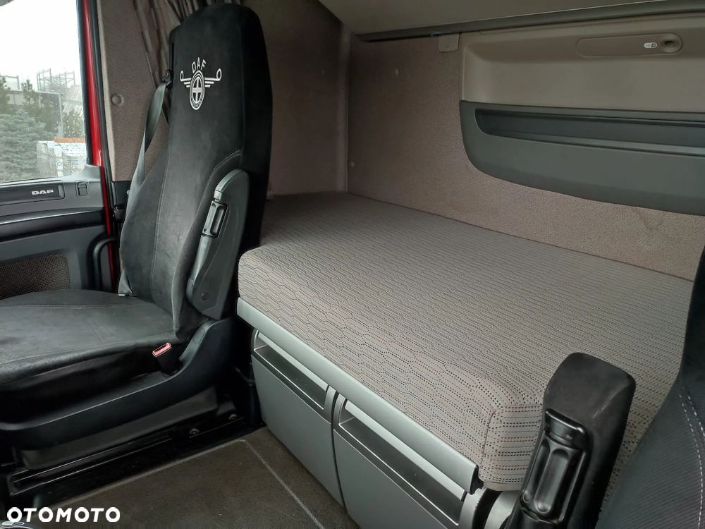 DAF XF 460 FT / STANDARD / AUTOMAT / SPACE CAB / RETARDER / - 21