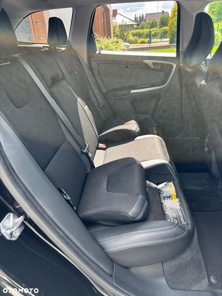 Volvo XC 60 D3 Momentum - 35