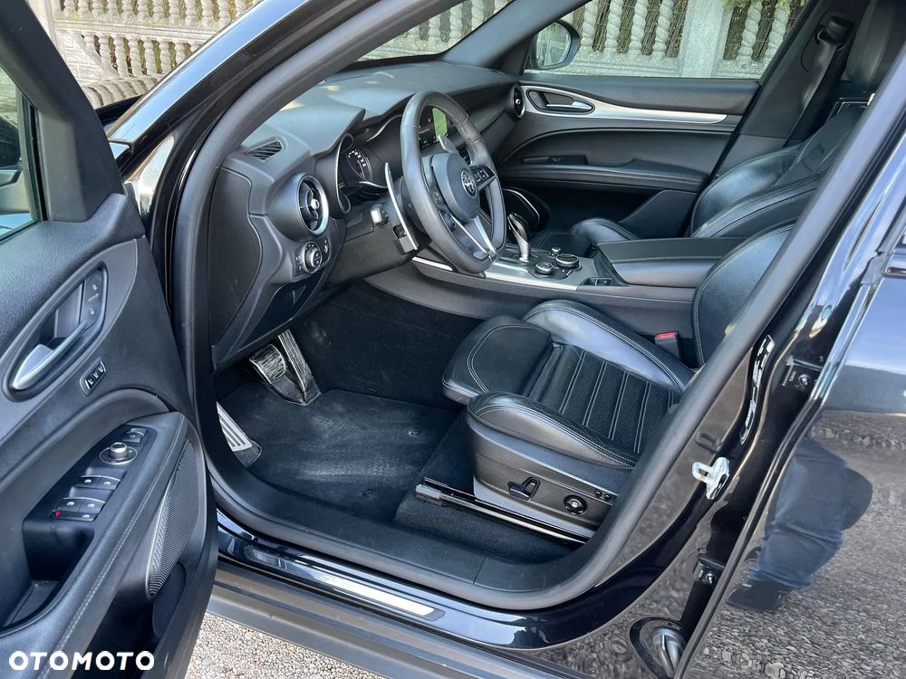 Alfa Romeo Stelvio 2.2 JTDM Executive Q4 - 20