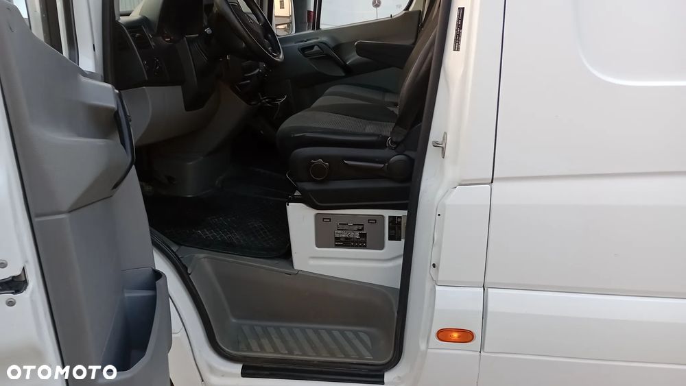 Mercedes-Benz Sprinter - 13