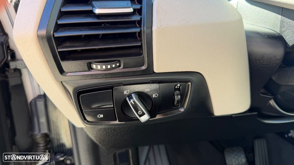 BMW i3 (60 Ah) - 15