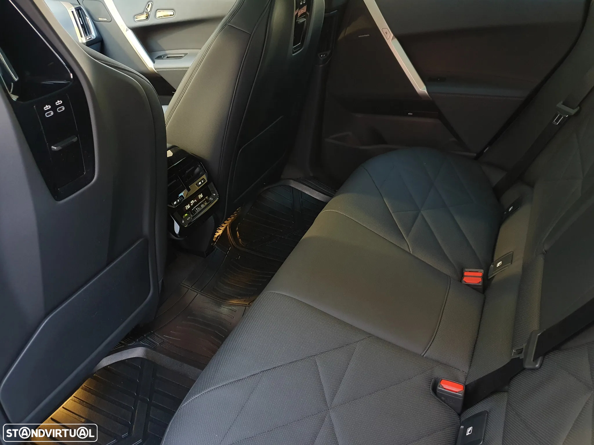 BMW iX xDrive 40 Pack Desportivo - 33