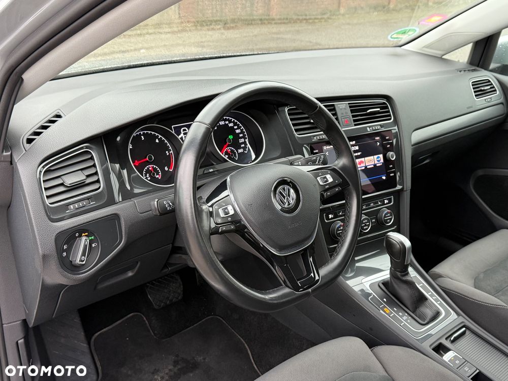 Volkswagen Golf 2.0 TDI BlueMotion Technology DSG Highline - 21