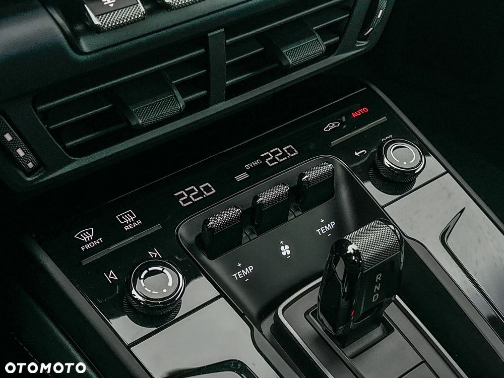 Porsche 911 Carrera T-Hybrid 4 GTS - 20